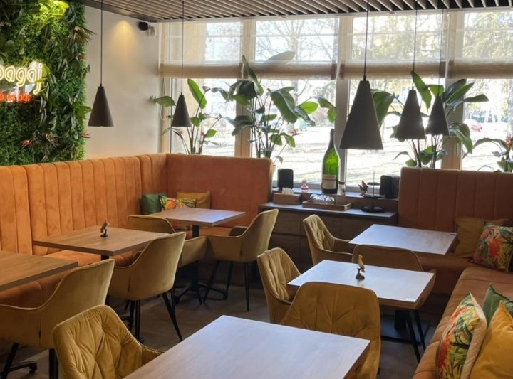 Papagáj Kávézó és Pizzeria Napoletana